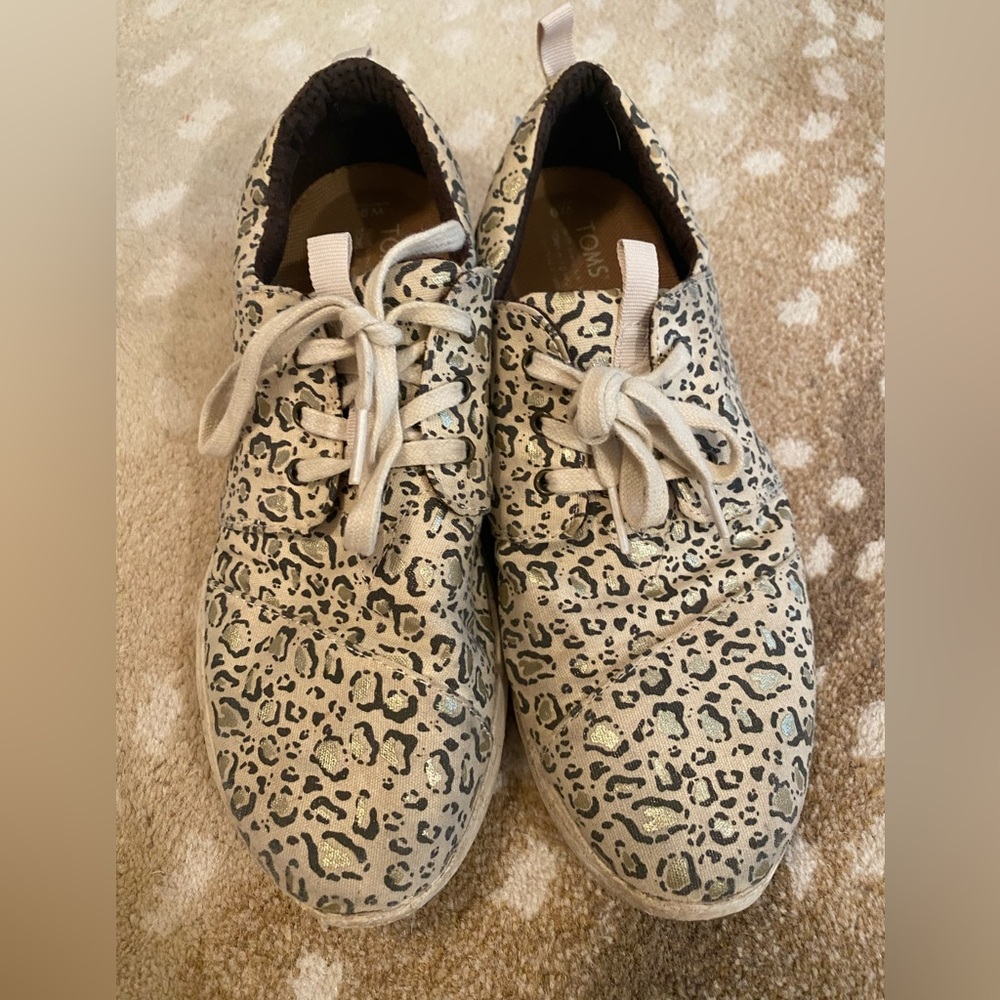 Toms cheetah print sneakers